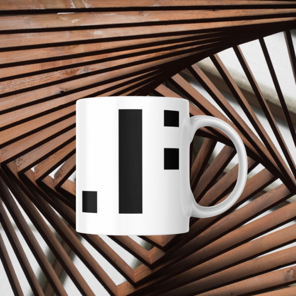 Taza con Diseño Arquitectónico